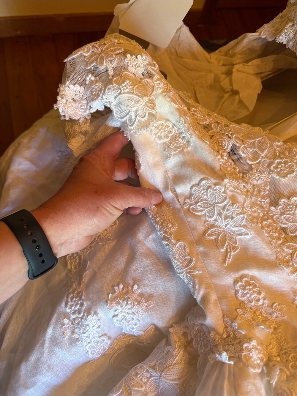 Priscilla of Boston Irish Linen Wedding Gown with Venise Lace - Picture 10 of 10